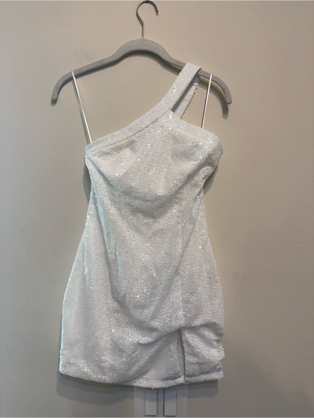 superdown White One-Shoulder Sequin Mini Dress